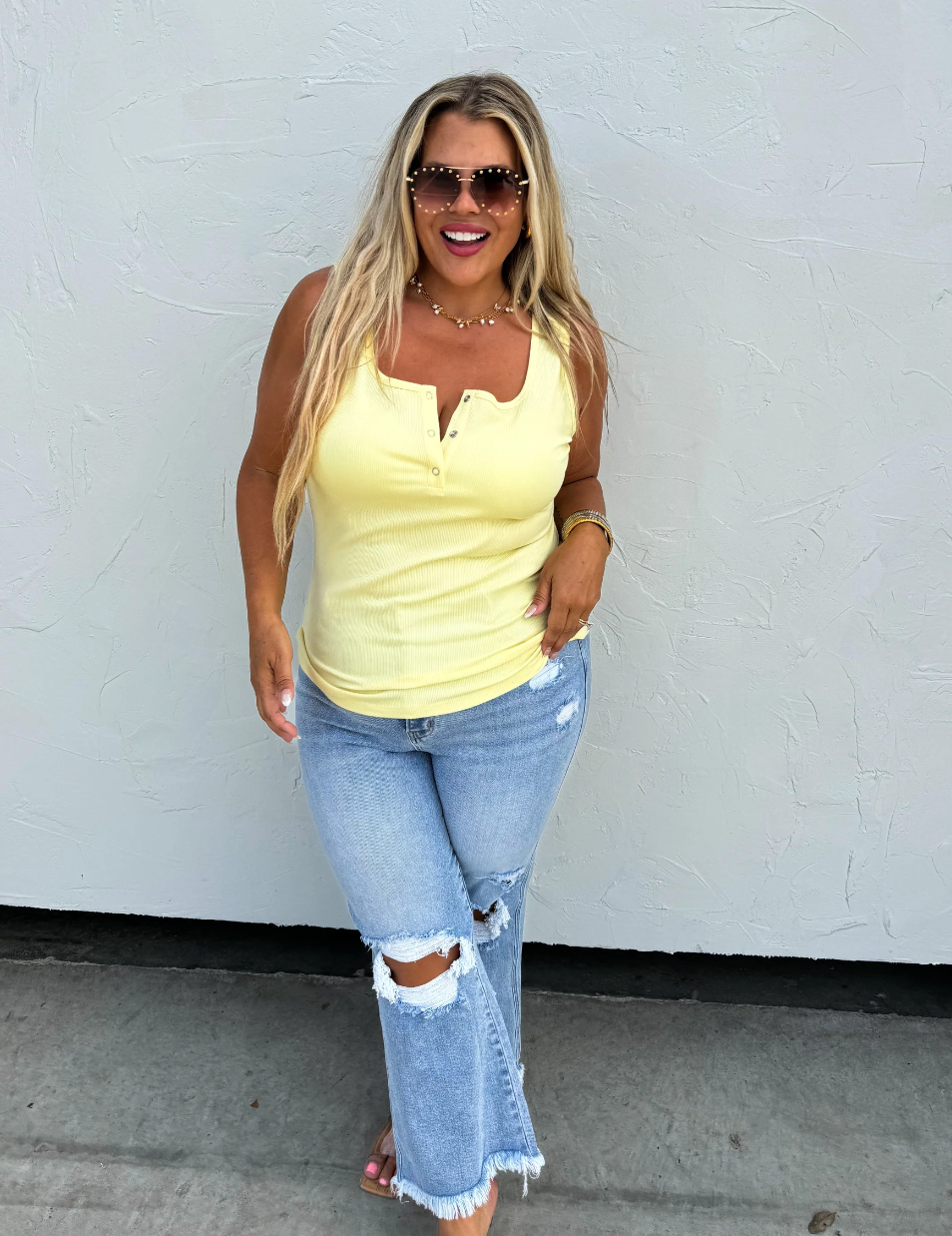 Brandee Snap Henley Tank (Curvy) 2 Colors