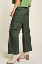 Load image into Gallery viewer, Carly Cargo Pant (Curvy)